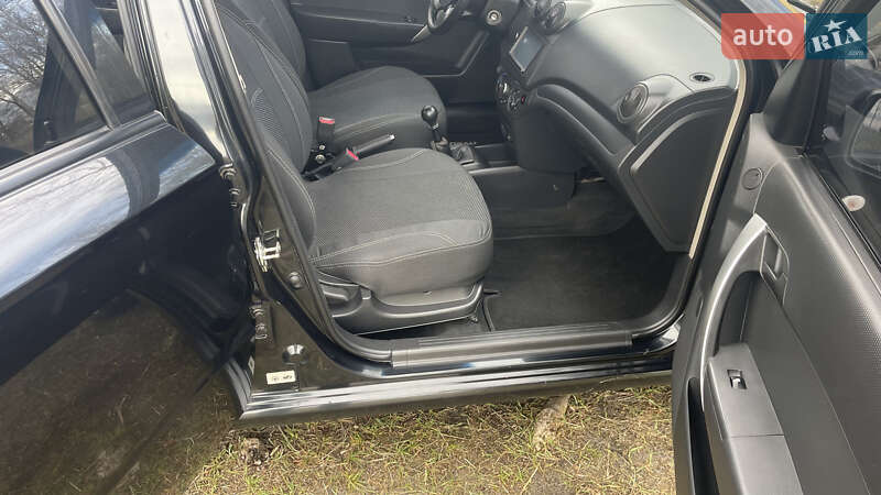 Седан Chevrolet Aveo 2010 в Черкассах