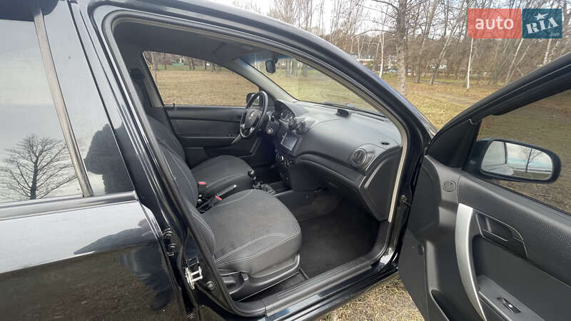 Седан Chevrolet Aveo 2010 в Черкассах