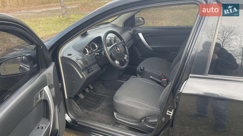Седан Chevrolet Aveo 2010 в Черкассах