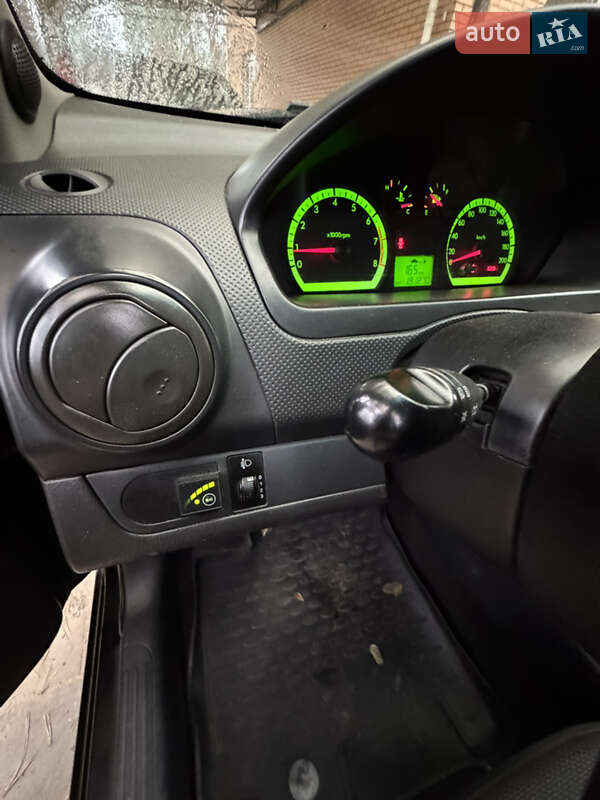 Седан Chevrolet Aveo 2008 в Киеве