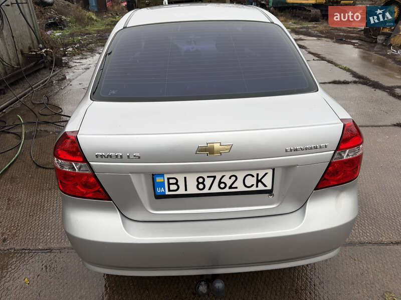 Седан Chevrolet Aveo 2011 в Пирятине