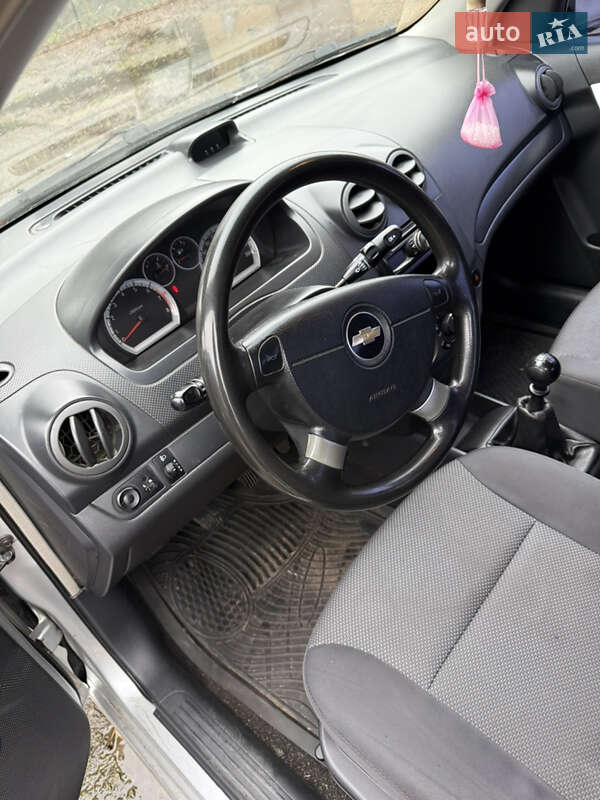 Седан Chevrolet Aveo 2011 в Пирятине