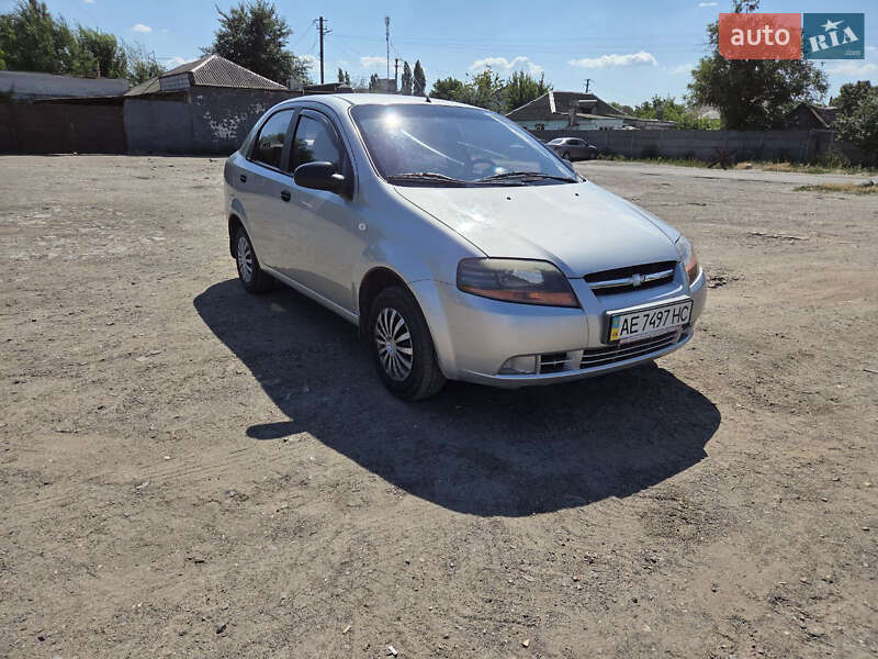 Седан Chevrolet Aveo 2005 в Днепре фото Седан Chevrolet Aveo 2005 в Днепре