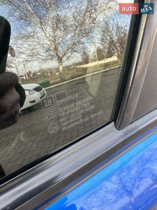 Хэтчбек Chevrolet Aveo 2011 в Павлограде