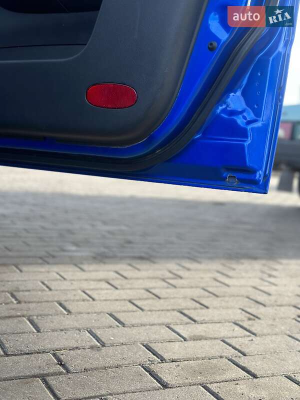 Хэтчбек Chevrolet Aveo 2011 в Павлограде