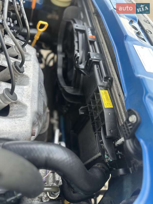 Хэтчбек Chevrolet Aveo 2011 в Павлограде