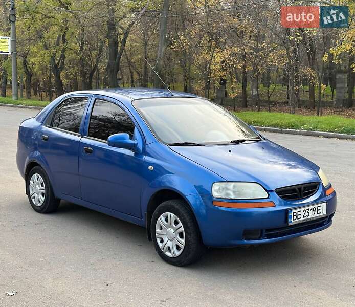 Седан Chevrolet Aveo 2004 в Николаеве
