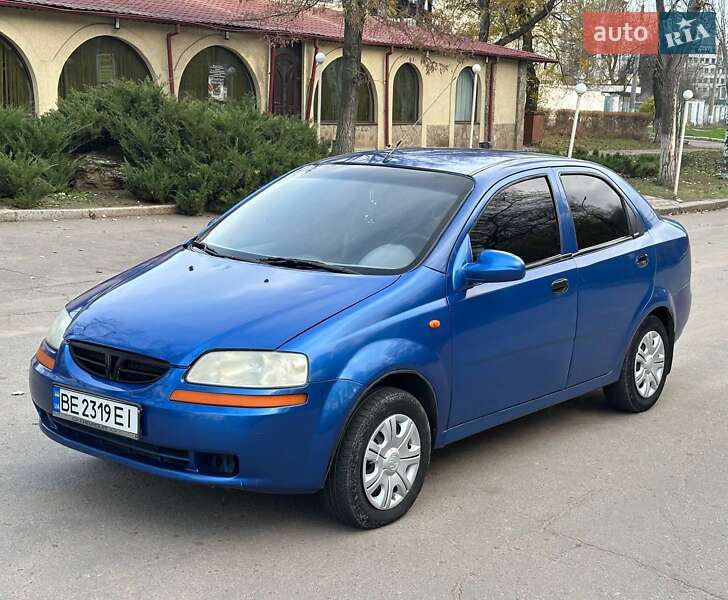 Седан Chevrolet Aveo 2004 в Николаеве