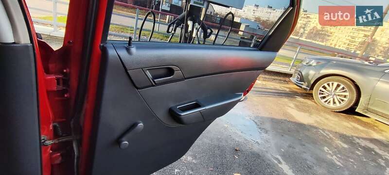 Седан Chevrolet Aveo 2011 в Харькове