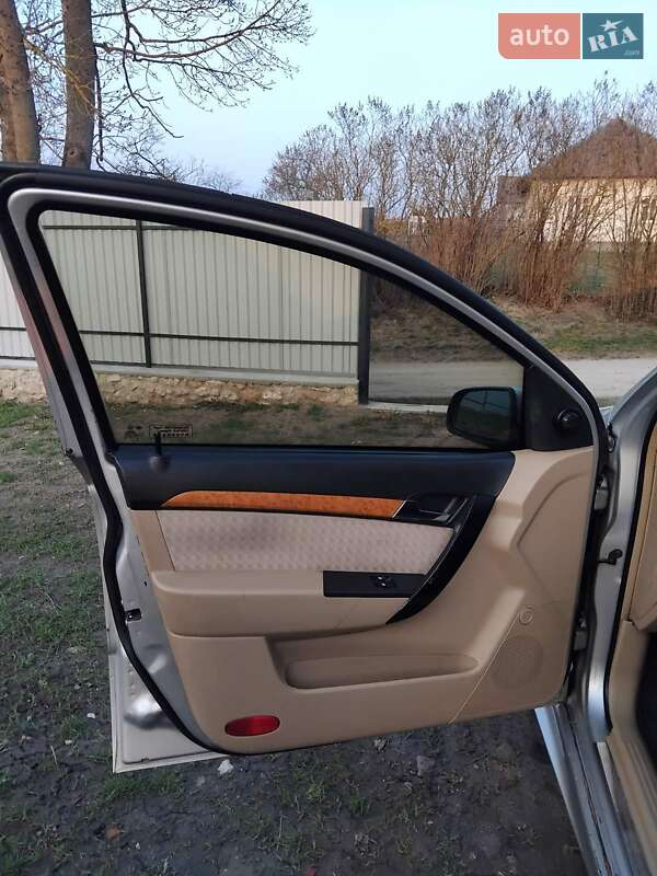 Седан Chevrolet Aveo 2008 в Тернополе