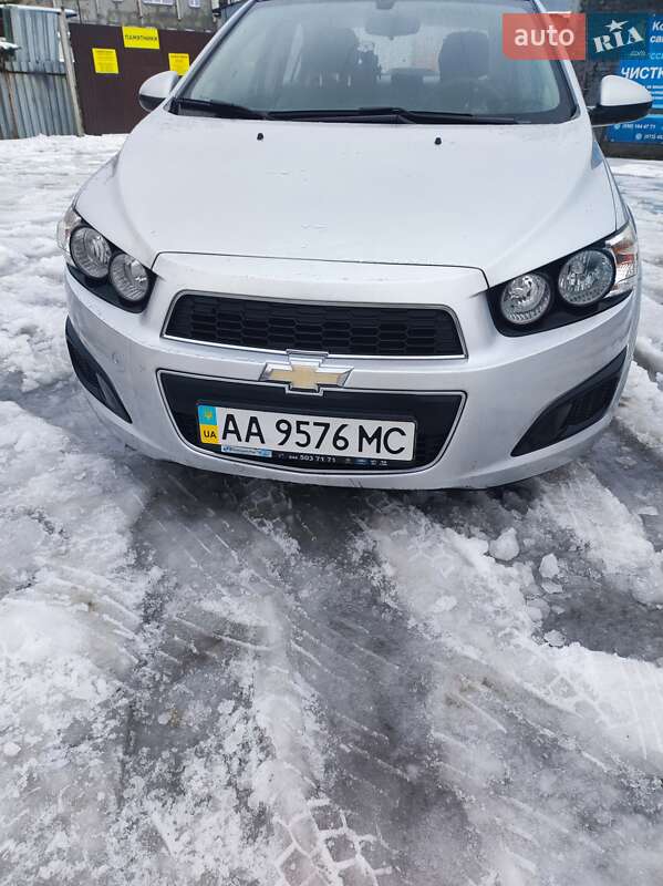 Седан Chevrolet Aveo 2012 в Харькове