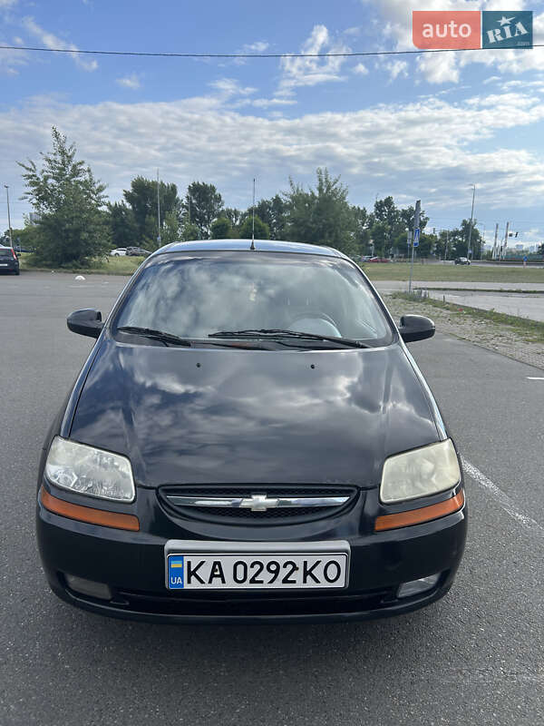 Седан Chevrolet Aveo 2005 в Киеве