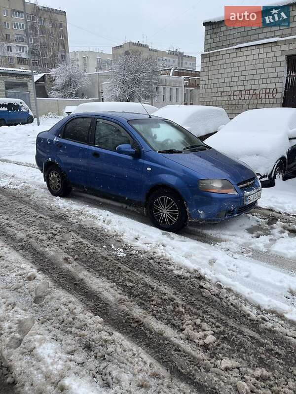 Седан Chevrolet Aveo 2005 в Львове