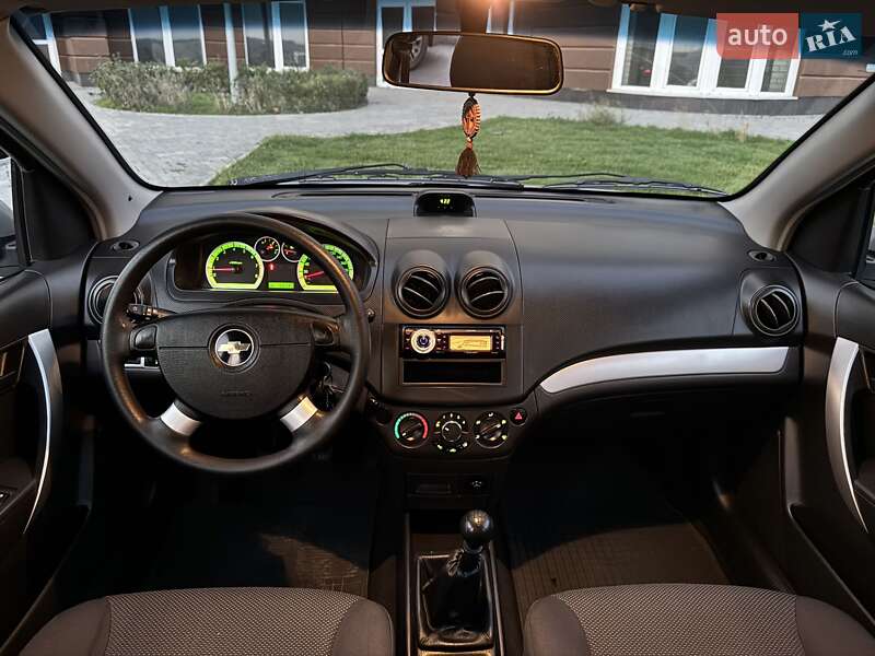 Седан Chevrolet Aveo 2006 в Николаеве