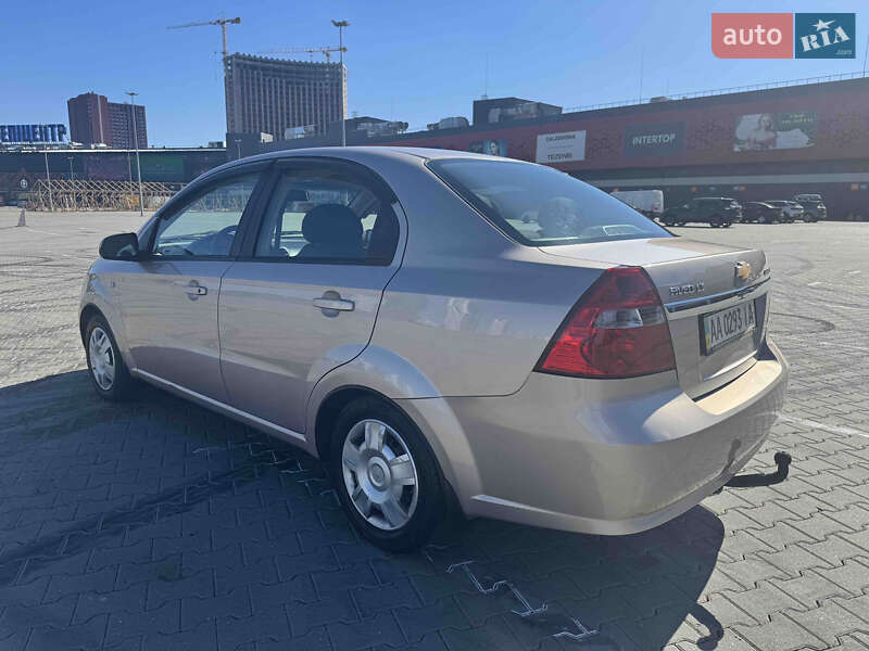 Седан Chevrolet Aveo 2008 в Киеве