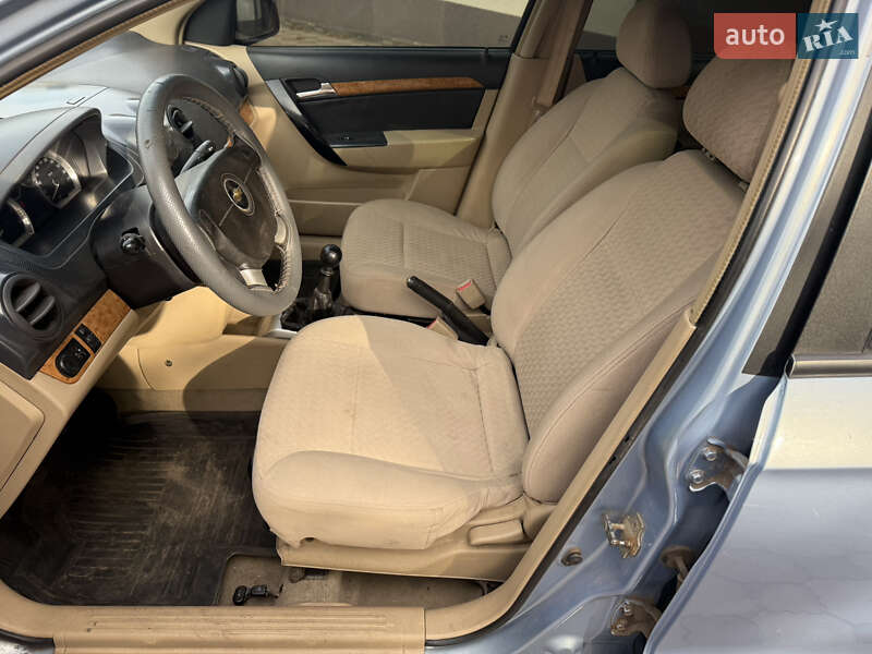 Седан Chevrolet Aveo 2007 в Днепре