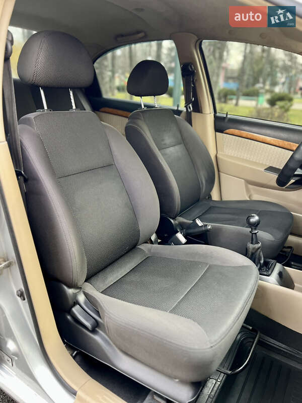 Седан Chevrolet Aveo 2008 в Харкові