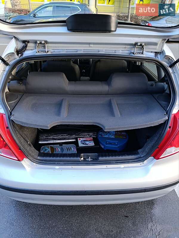 Хэтчбек Chevrolet Aveo 2008 в Киеве