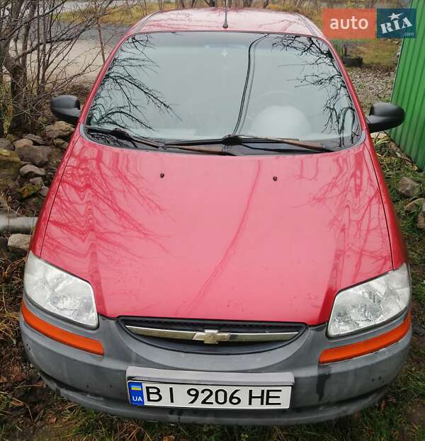 Седан Chevrolet Aveo 2004 в Полтаве