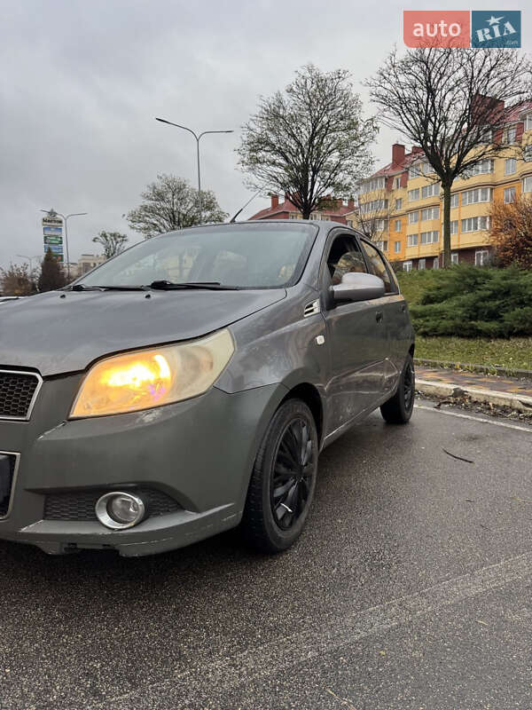 Хетчбек Chevrolet Aveo 2008 в Києві