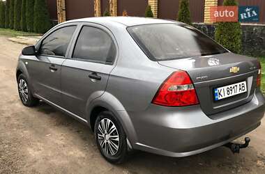 Седан Chevrolet Aveo 2007 в Мошнах