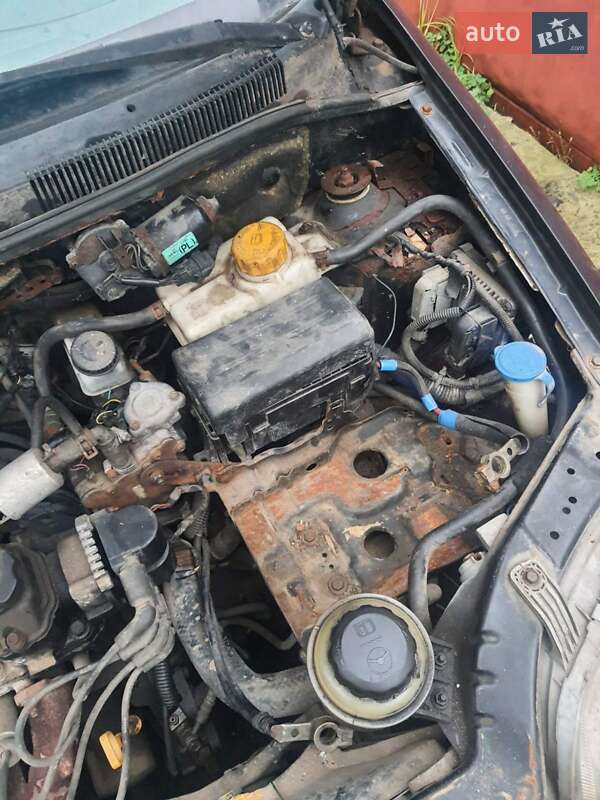 Седан Chevrolet Aveo 2005 в Києві