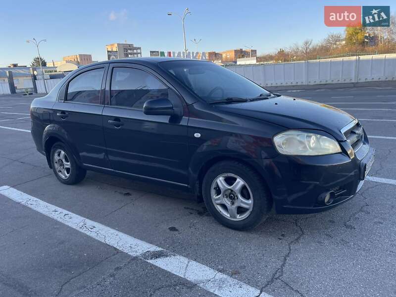 Седан Chevrolet Aveo 2006 в Полтаве