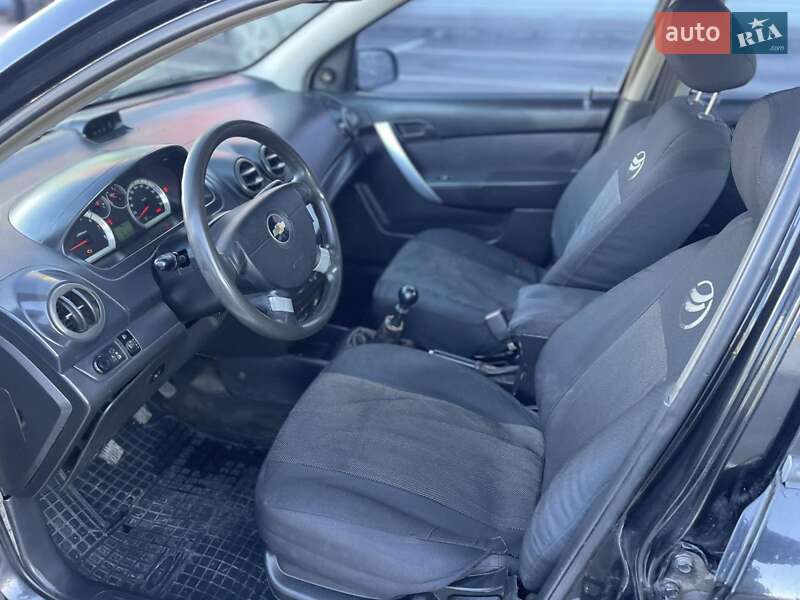 Седан Chevrolet Aveo 2006 в Полтаве
