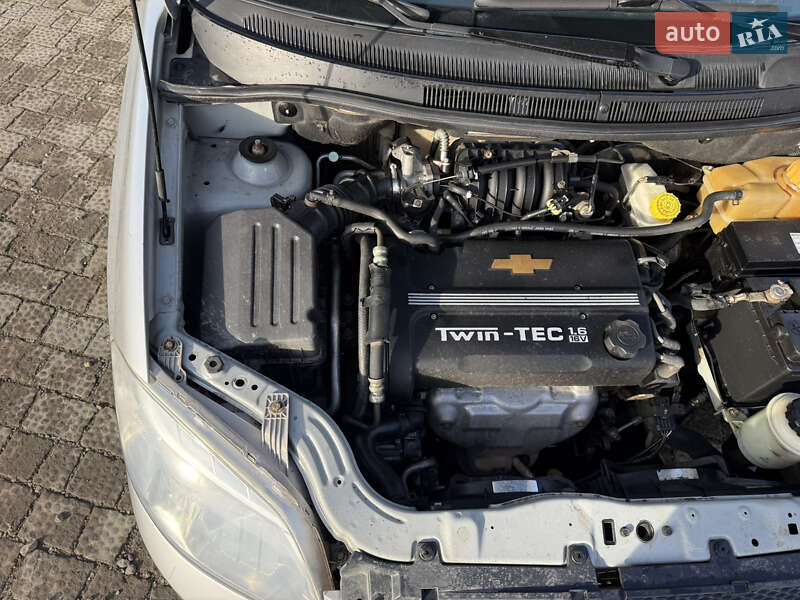 Седан Chevrolet Aveo 2008 в Николаеве