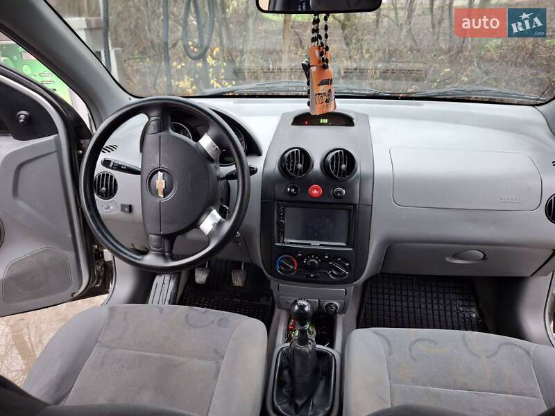 Седан Chevrolet Aveo 2004 в Мурафі
