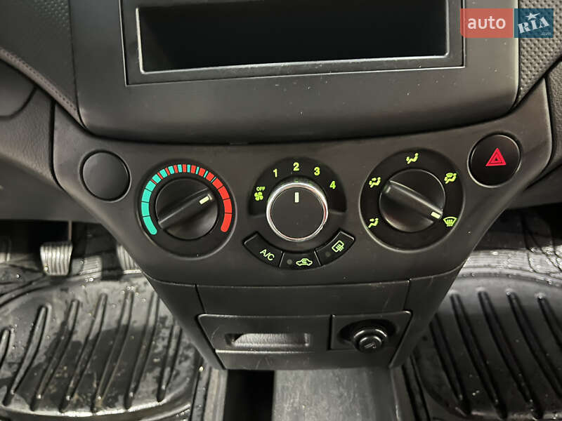 Седан Chevrolet Aveo 2008 в Києві фото 17 Седан Chevrolet Aveo 2008 в Києві
