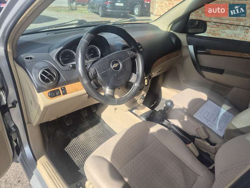 Седан Chevrolet Aveo 2007 в Полтаве