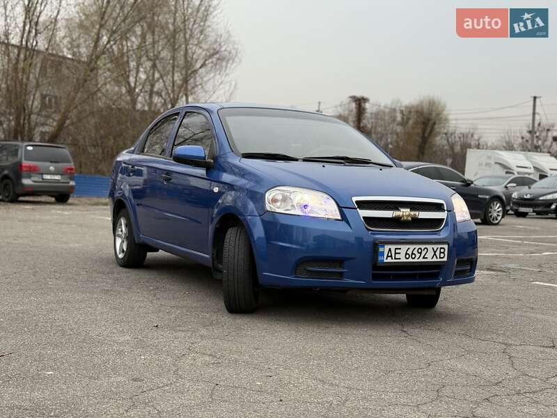 Седан Chevrolet Aveo 2006 в Киеве