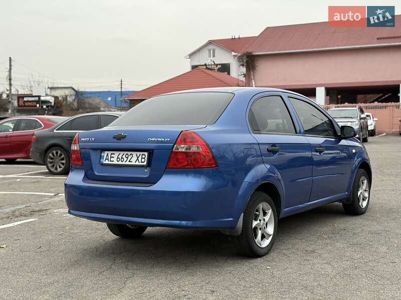 Седан Chevrolet Aveo 2006 в Киеве