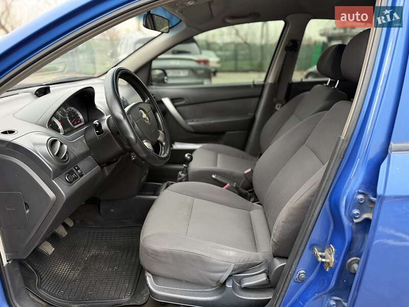 Седан Chevrolet Aveo 2006 в Киеве