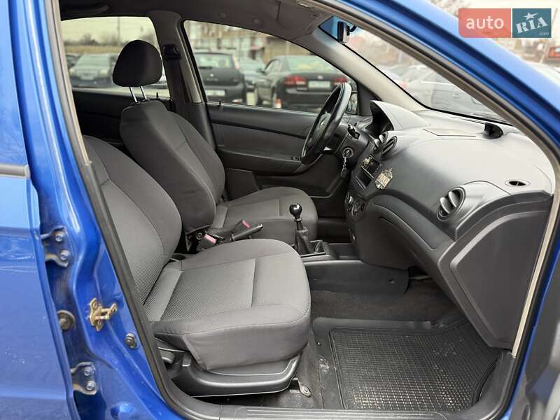 Седан Chevrolet Aveo 2006 в Киеве