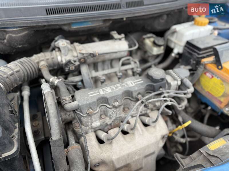 Седан Chevrolet Aveo 2006 в Киеве