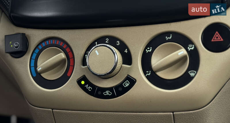 Седан Chevrolet Aveo 2008 в Дніпрі