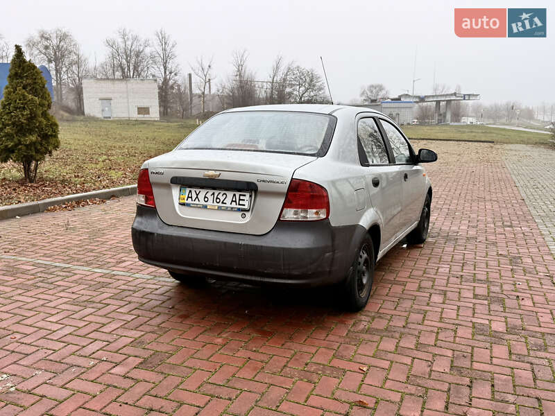 Седан Chevrolet Aveo 2005 в Харькове