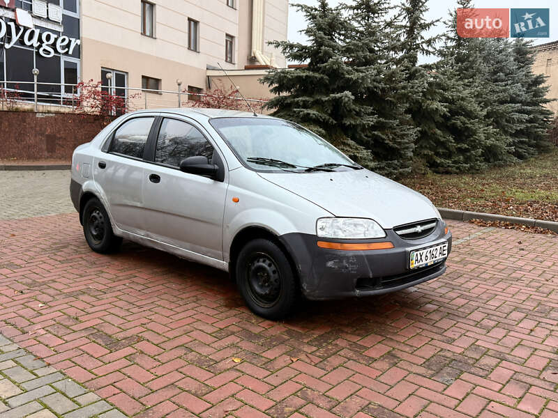 Седан Chevrolet Aveo 2005 в Харькове