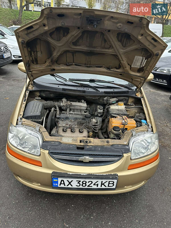 Хетчбек Chevrolet Aveo 2004 в Києві