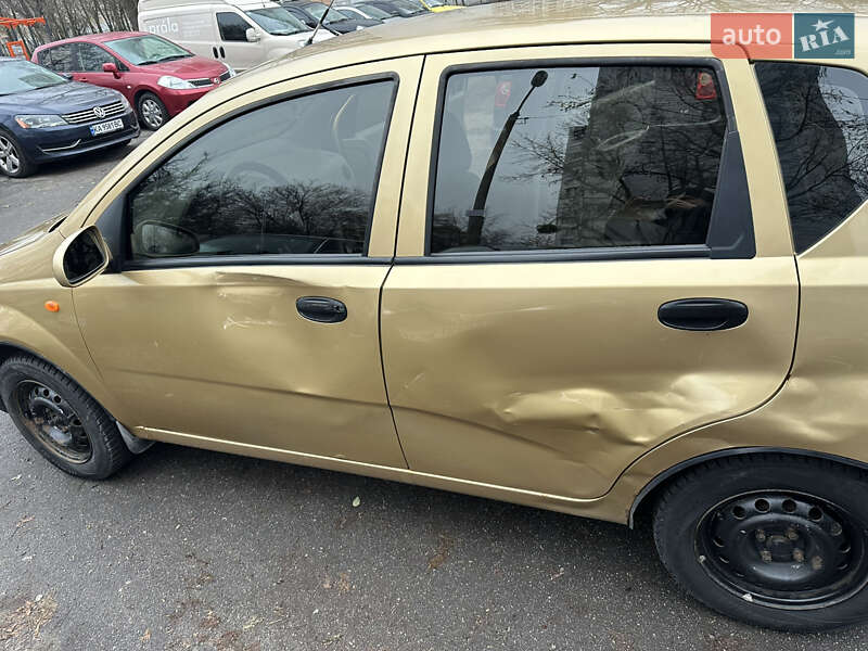 Хетчбек Chevrolet Aveo 2004 в Києві
