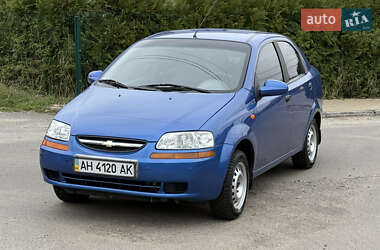 Седан Chevrolet Aveo 2005 в Києві