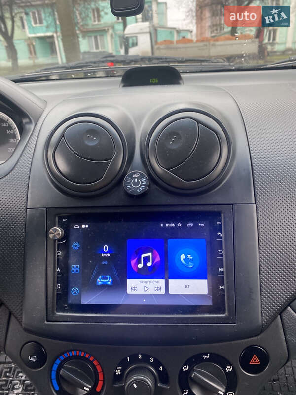 Хэтчбек Chevrolet Aveo 2008 в Хмельницком