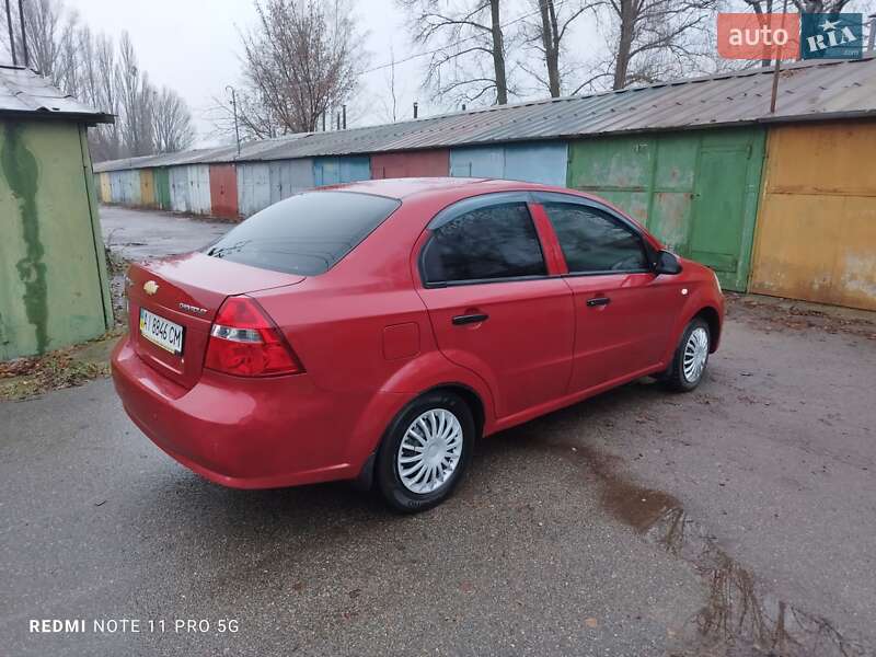 Седан Chevrolet Aveo 2006 в Киеве