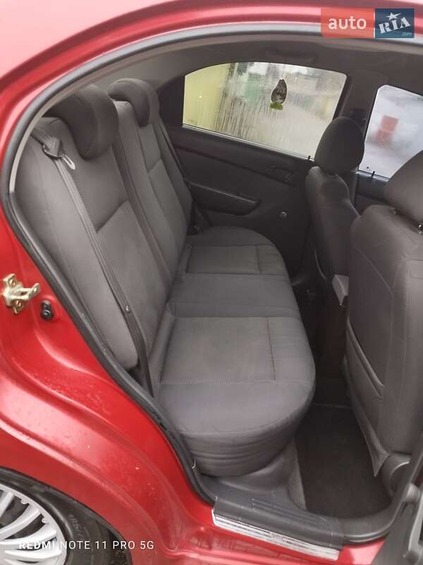 Седан Chevrolet Aveo 2006 в Киеве