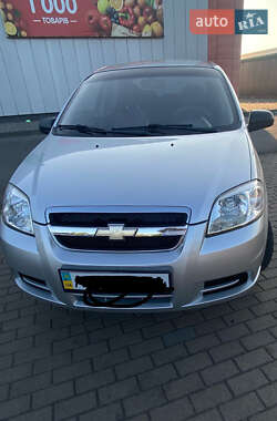 Седан Chevrolet Aveo 2011 в Виноградові