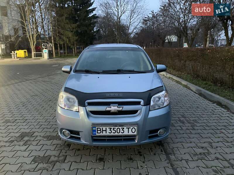 Седан Chevrolet Aveo 2008 в Черновцах