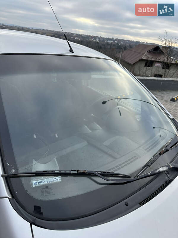 Седан Chevrolet Aveo 2006 в Чернівцях