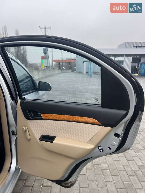 Седан Chevrolet Aveo 2008 в Хороле